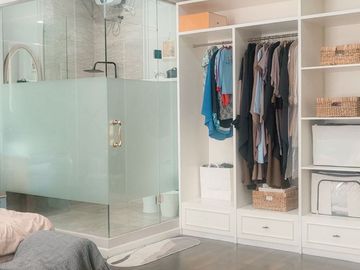 TERMURAH DIJUAL RUMAH 2,5 LANTAI HOOK SEMI FURNISH DALAM KOMPLEK GEGERKALONG BANDUNG