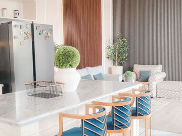 TERMURAH DIJUAL RUMAH 2,5 LANTAI HOOK SEMI FURNISH DALAM KOMPLEK GEGERKALONG BANDUNG