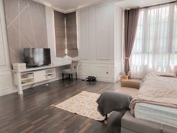 TERMURAH DIJUAL RUMAH 2,5 LANTAI POSISI HOOK SEMI FURNISH DALAM KOMPLEK GEGERKALONG BANDUNG
