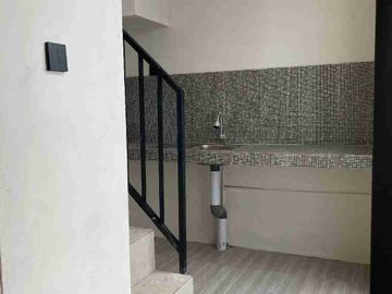 dijual rumah baru 2 lantai lokasi gunung anyar tambak Surabaya