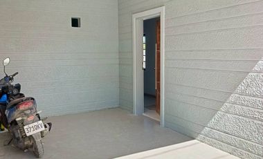 MODERN TAGAYTAY TOWNHOUSE FOR SALE IN BONIFACIO DRIVE TAGAYTAY CITY-MC