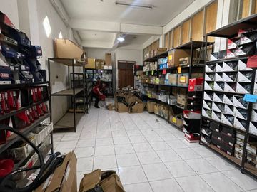 Komersial Area Hr Muhammad Bangunan 2 Lantai Letter L