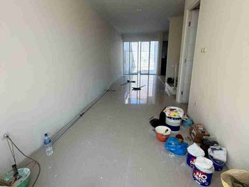 dijual rumah baru 2 lantai lokasi perum Rungkut Barata Surabaya