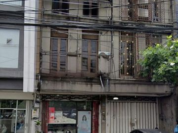 Ruko 3 Lantai Bagus SHM di Raya Manyar Lokasi Strategis