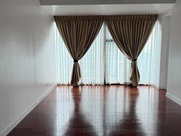 3BR with balcony luxury residence for rent in Grand Hyatt BGC Taguig