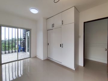 House and Lot For Sale in Maitim 2nd Central Tagaytay City (outside subd)-MC
