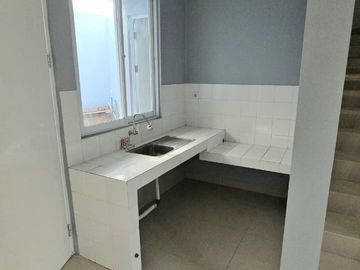 Rumah Minimalis Cluster Yarra JGC – Baru Renovasi, Siap Tempati