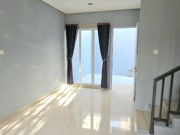 Rumah Minimalis Cluster Yarra JGC – Baru Renovasi, Siap Tempati