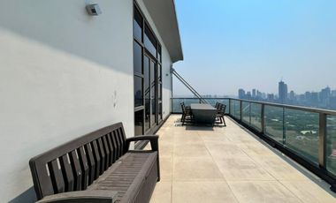 For Sale: Bi-Level Penthouse with Private Roof Decks & Swimming Pool at Bellagio Tower 3, BGC