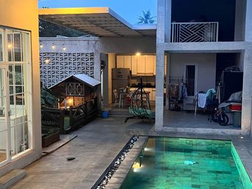 DIJUAL RUMAH CANTIK 2 LANTAI SIAP HUNI LINGKUNGAN ASRI DI NEW SERPONG ESTATE (EN703)