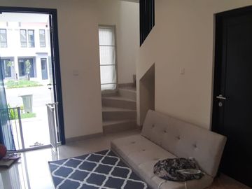 Dijual Rumah Lebar 5 Cluster Baroni Summarecon Gading Serpong