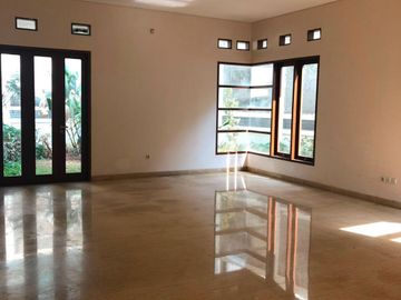 Rumah 2 Lantai di Cilandak Barat Jakarta Selatan. Dalam Komplek dan SHM