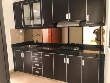 Rumah 2 Lantai di Cilandak Barat Jakarta Selatan. Dalam Komplek dan SHM