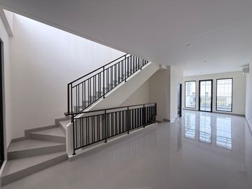 JUAL RUKO 3 LANTAI DOUBLE FACADE & BALCONY DI HUDSON GADING SERPONG