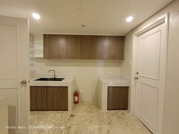 Parc Regent | Two Bedroom 2BR Condo Unit For Rent - #8477