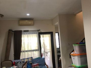 DIJUAL RUMAH 2 LANTAI SIAP HUNI LINGKUNGAN ASRI DI SERPONG ESTATE (HR42)