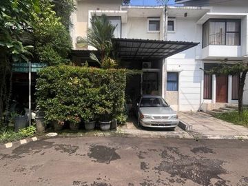 DIJUAL RUMAH 2 LANTAI SIAP HUNI LINGKUNGAN ASRI DI SERPONG ESTATE (HR42)