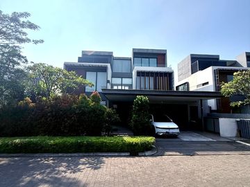 Rumah Mewah Full Furnished, Siap Huni Navapark Cluster Lyndon - BSD