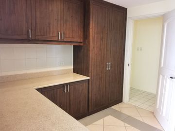 FOR SALE 3-Bedroom w/ 2-Level-Steel-Parking One Balete (Andrea North) Skyline Premiere New Manila Quezon City