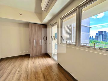 Smart Home 1 Bedroom | Park Mckinley West, Fort Bonifacio | Rent to Own For Sale