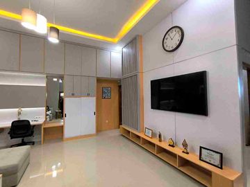 Rumah Baru Full Furnished Mewah di Kawasan Ums