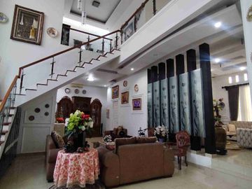 Dijual Rumah Mewah Nyaman Semi Furnished Privasi Tinggi Lokasi Bank Raya Palembang