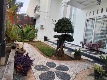 Dijual Rumah Mewah Nyaman Semi Furnished Privasi Tinggi Lokasi Bank Raya Palembang