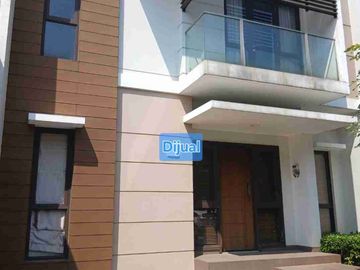 Dijual rumah bonus Furmish Sumarecon Bekasi
