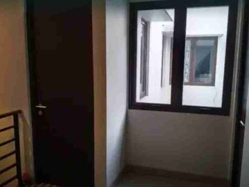Dijual rumah bonus Furmish Sumarecon Bekasi