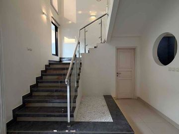 Dijual Rumah Blossomville The Green BSD SHM Semi Furnish Selatan Rapi Terawat