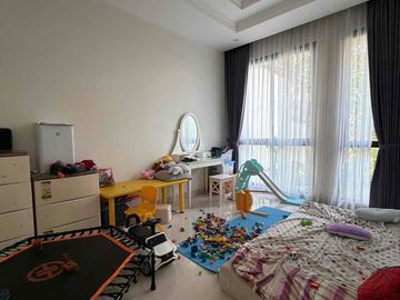 Dijual Rumah Blossomville The Green BSD SHM Semi Furnish Selatan Rapi Terawat