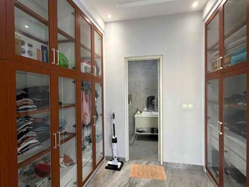 Dijual Rumah Blossomville The Green BSD SHM Semi Furnish Selatan Rapi Terawat
