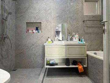 Dijual Rumah Blossomville The Green BSD SHM Semi Furnish Selatan Rapi Terawat