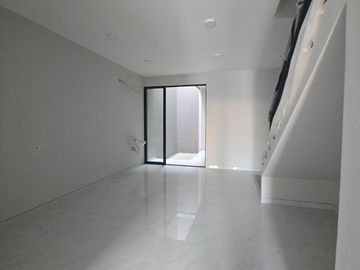 Rumah Baru Minimalis Modern Di Wisma Mukti Klampis Sukolilo Surabaya