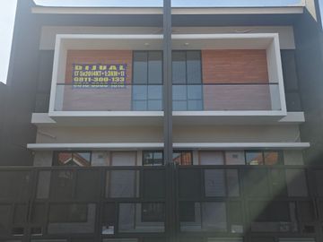 Rumah Baru Minimalis Modern Di Wisma Mukti Klampis Sukolilo Surabaya