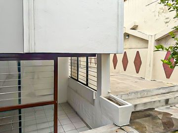 Casa en Renta para Oficinas en Loma Larga
