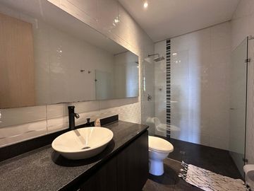 Apartamento AMOBLADO en Arriendo en Los Gonzales, El Poblado
