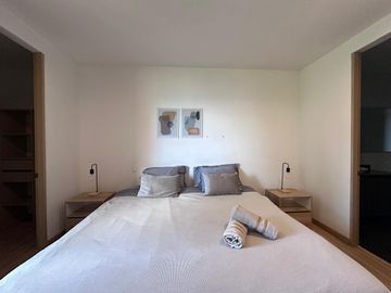 Apartamento en Arriendo en Los Gonzales, El Poblado