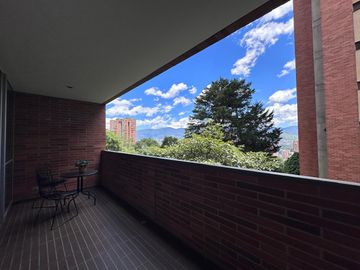 Apartamento en Arriendo en Los Gonzales, El Poblado
