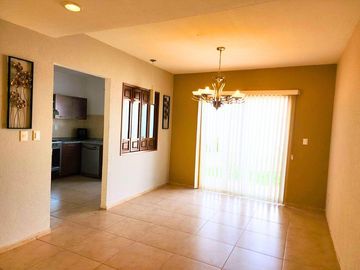 CASA EN VENTA EN PRIV. PARQUE DE ARRAYANES, RESIDENCIAL FORESTA, METEPEC, EDOMEX