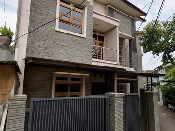 Rumah 2 LT Murah Strategis di Antapani Bandung