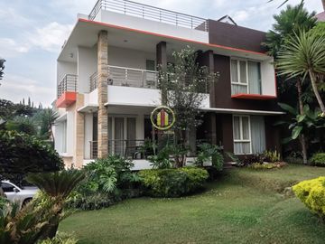 RUMAH VILLA LUX MURAH DAGO RESORT PAKAR BANDUNG