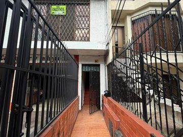 ALQUILO EXCELENTE APARTAMENTO DUPLEX AL SUR DE CALI EN PRIMERO DE MAYO