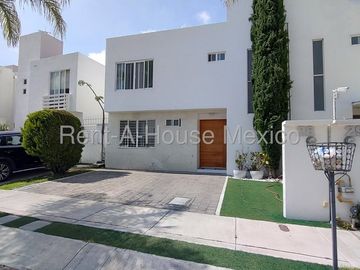 Casa en Venta en Lomas del Marqués | 3 Recámaras y Amenidades VM133
