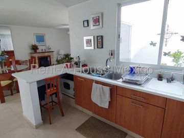 Casa en Venta en Lomas del Marqués | 3 Recámaras y Amenidades VM133