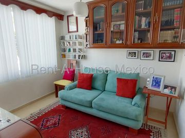 Casa en Venta en Lomas del Marqués | 3 Recámaras y Amenidades VM133