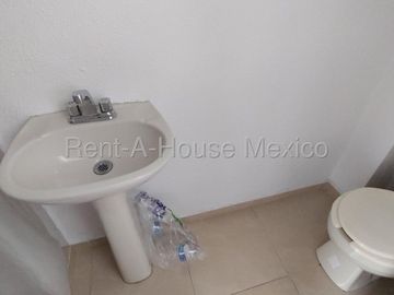 Casa en Venta en Lomas del Marqués | 3 Recámaras y Amenidades VM133