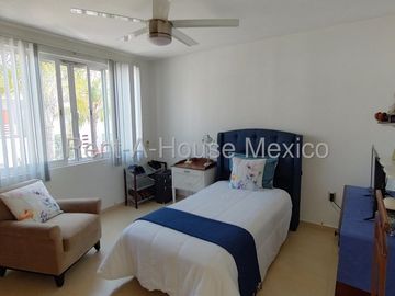 Casa en Venta en Lomas del Marqués | 3 Recámaras y Amenidades VM133