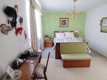 Casa en Venta en Lomas del Marqués | 3 Recámaras y Amenidades VM133