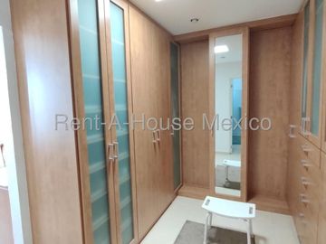 Casa en Venta en Lomas del Marqués | 3 Recámaras y Amenidades VM133